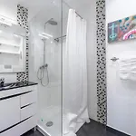 Elegant 2 Bedrooms With Balconies In Apartament *
