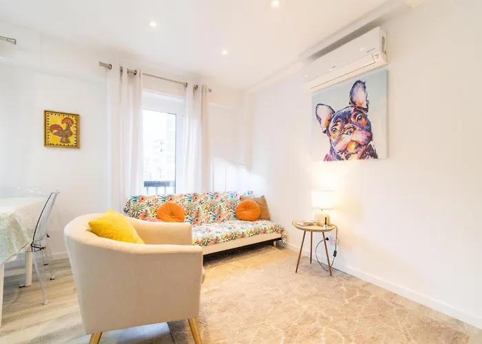 Elegant 2 Bedrooms With Balconies In 公寓 *