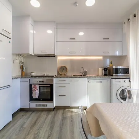 Lejlighed Elegant 2 Bedrooms With Balconies In *