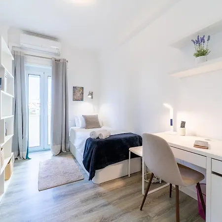 Lejlighed Elegant 2 Bedrooms With Balconies In *
