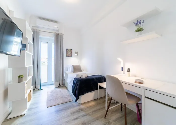דירה Elegant 2 Bedrooms With Balconies In *